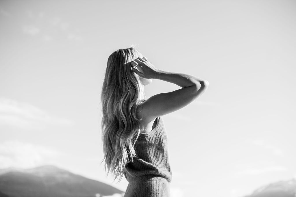 From Day to Night: Quick Hairstyle Transformations Using QALI Clip-in Hair Extensions